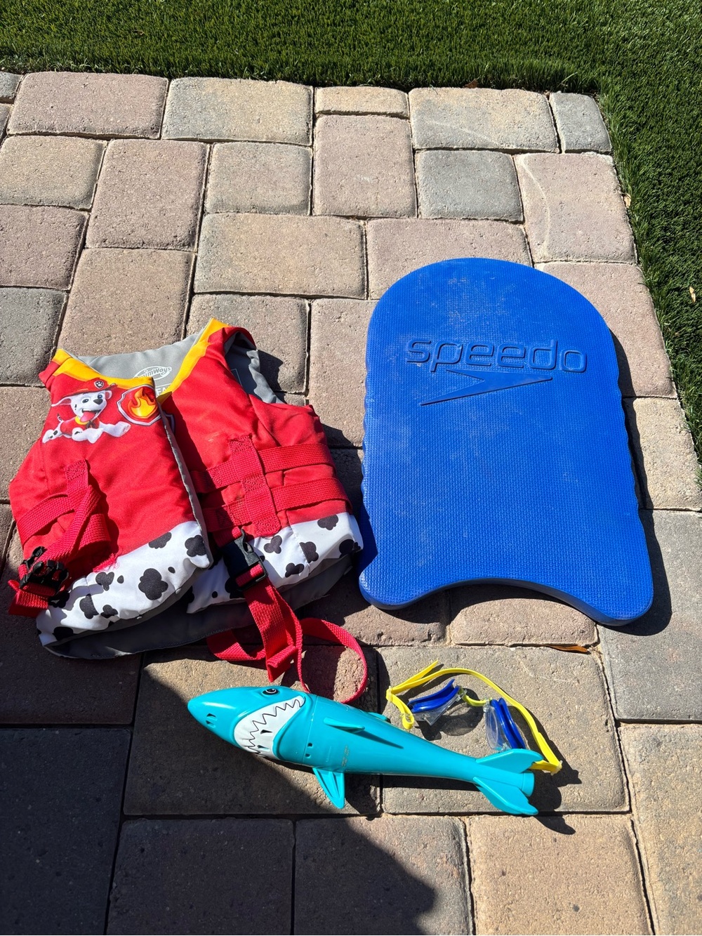 Kids Swim Bundle of Swimways Life Vest, Speedo Board, Goggles, Shark Toy